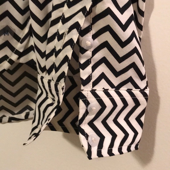 American Eagle Chevron Blouse - Picture 4 of 4
